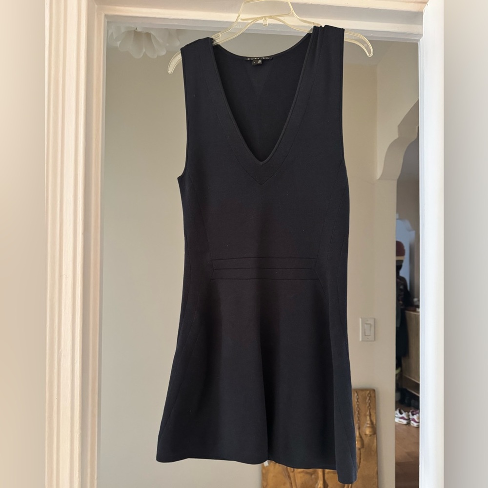 Theyskens' Theory- Navy V-neck Silk-Cotton blend Dress - size Small